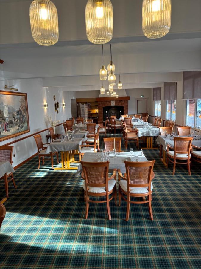 Hotel&Restaurant Le Cardinal Poix-de-Picardie Extérieur photo