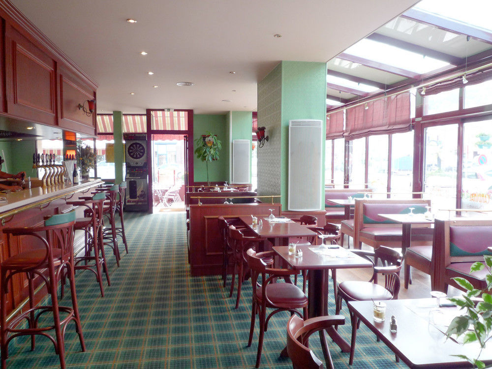 Hotel&Restaurant Le Cardinal Poix-de-Picardie Extérieur photo