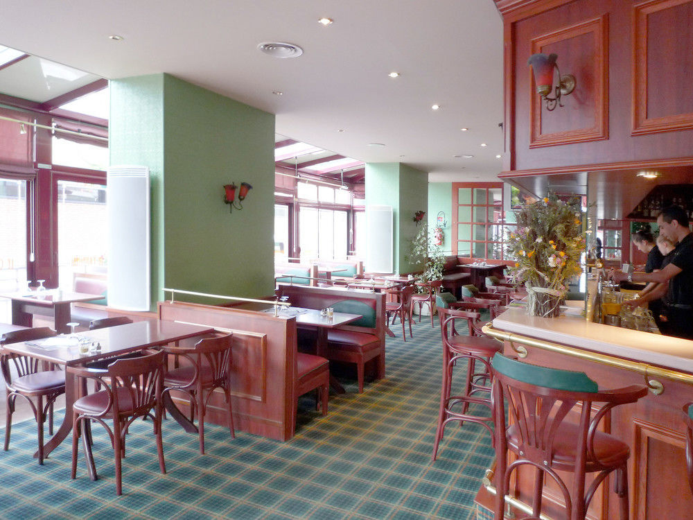 Hotel&Restaurant Le Cardinal Poix-de-Picardie Extérieur photo